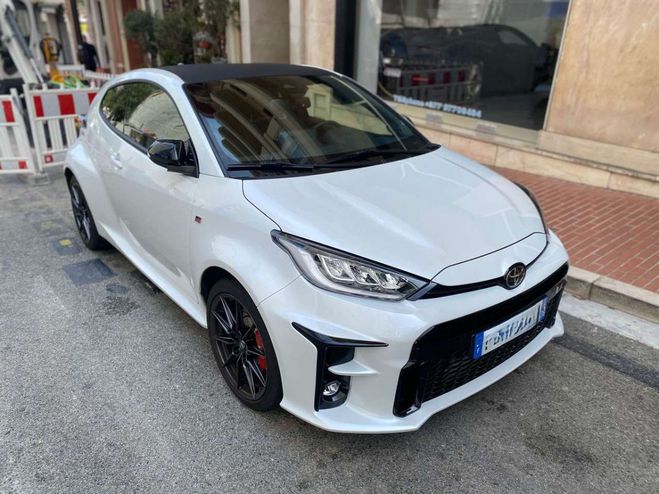 Toyota Yaris IV VVT-I 261 GR TRACK AWD Blanc de 2024