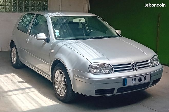 Volkswagen Golf 4 1,9L TDI Gris de 2001