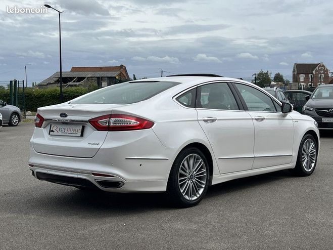 Ford Mondeo HYBRID 187 CH VIGNALE BVA TOIT OUVRANT C Blanc de 2018