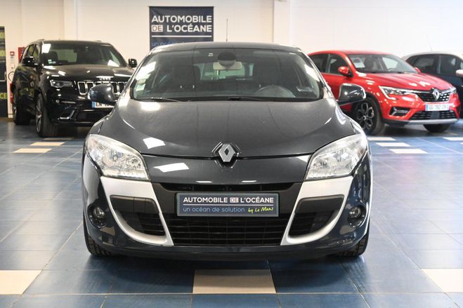 Renault Megane III COUPE 1.6 16v 110 BioEthanol eco2 Eu Gris de 2011