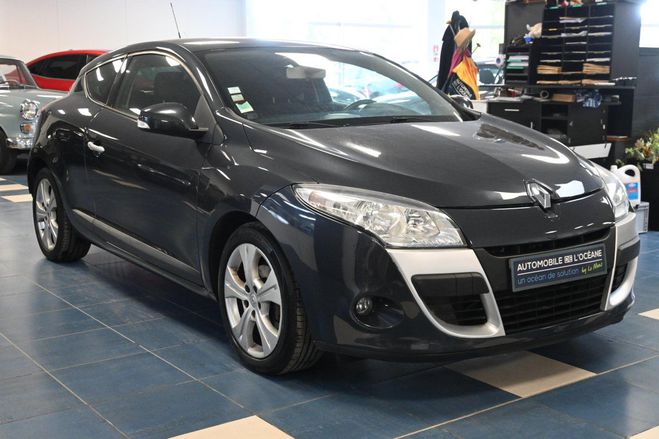 Renault Megane III COUPE 1.6 16v 110 BioEthanol eco2 Eu Gris de 2011