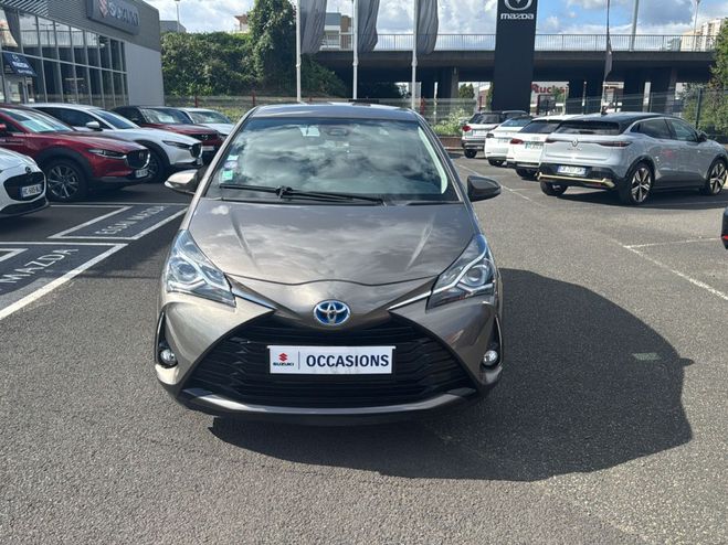 Toyota Yaris (3) 110 VVT-i CVT Dynamic Gris Clair de 2018