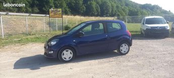  Voir détails -Renault Twingo 75 CV 1ere MAIN (belbex auto A YOLET) à Yolet (15)