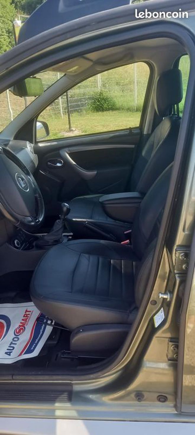 Dacia Duster 4X4 110 CV 1ere MAIN (belbex auto A YOLE Vert de 2015