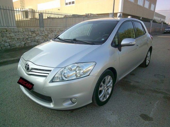 Toyota Auris 1.4 D Active Argent Mtallis de 2011