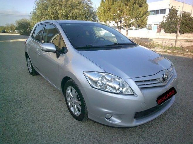 Toyota Auris 1.4 D Active Argent Mtallis de 2011