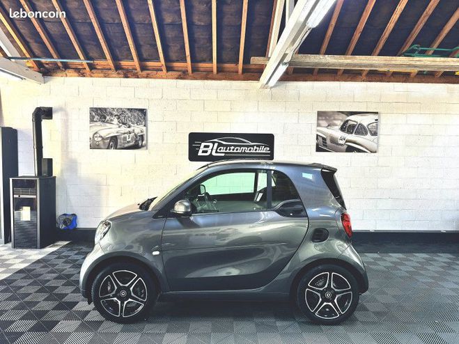 Smart Fortwo COUPE 90CH PRIME TWINAMIC E6C Gris de 2019