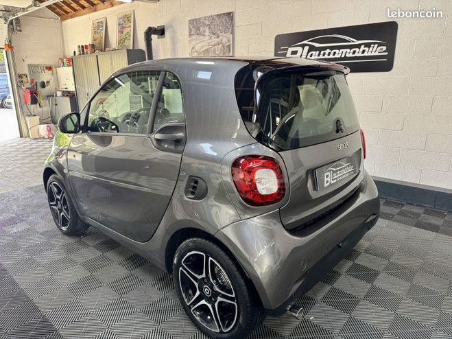 Smart Fortwo COUPE 90CH PRIME TWINAMIC E6C Gris de 2019