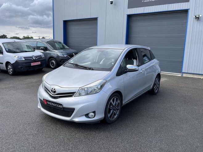 Toyota Yaris 1.4 - 90 D-4D Dynamic CAMERA GARANTIE 12 GRIS CLAIR de 2013