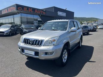  Voir détails -Toyota Land Cruiser 165 D-4D VXE BVA 5P à Aubire (63)