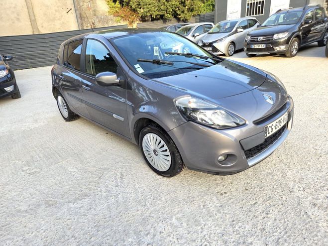 Renault Clio III Dynamique TomTom 1.5 dci Gris de 2012