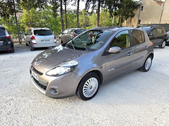Renault Clio III Dynamique TomTom 1.5 dci Gris de 2012