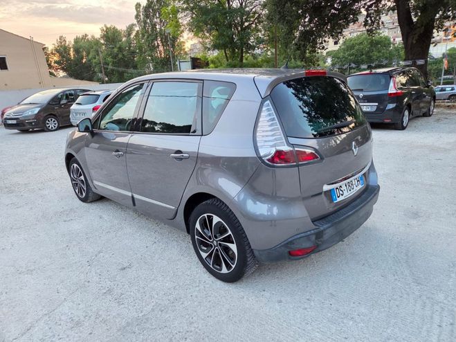 Renault Scenic III Bose 1.5 DCi 110 ch Gris de 2015