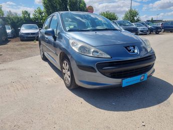  Voir détails -Peugeot 207 1.4 16v Trendy 5p à vreux (27)