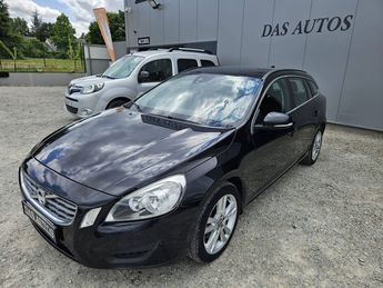  Voir détails -Volvo V60 D2 1.6 115ch Momentum à Saint-Jean-de-Linires (49)
