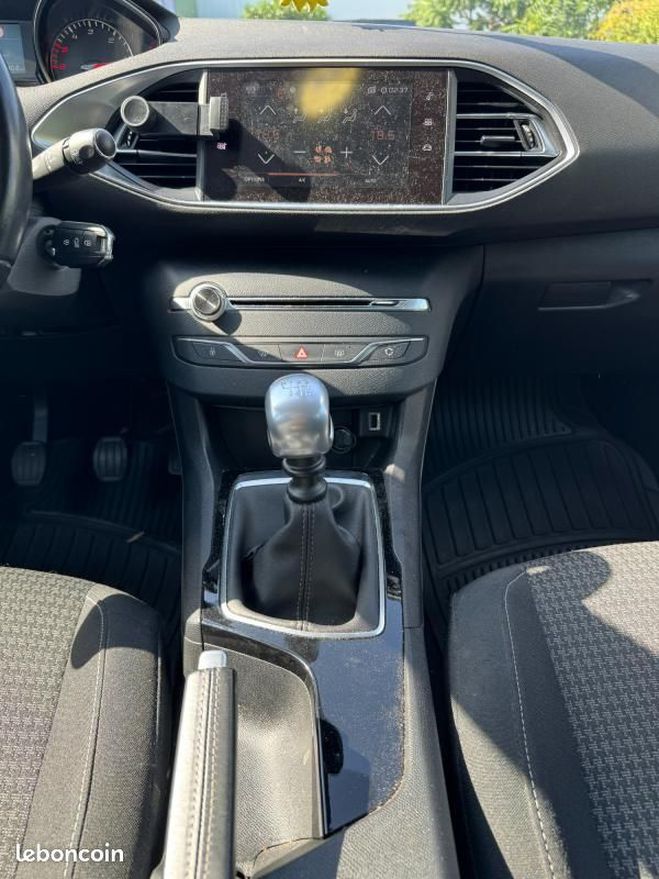 Peugeot 308 SW GENERATION-II 1.5 BLUEHDI 100CH ACCES Noir de 2018