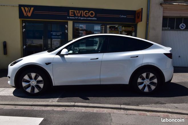 Tesla Model Y ELECTRIC 275 60KWH STANDARD-RANGE 2WD- G Blanc de 2024