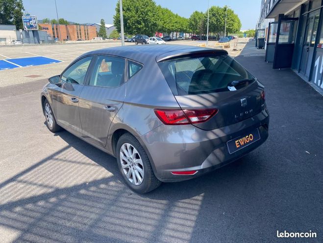Seat Leon ST 1.6 TDI 110 STYLE BUSINESS START-STOP Gris de 2016