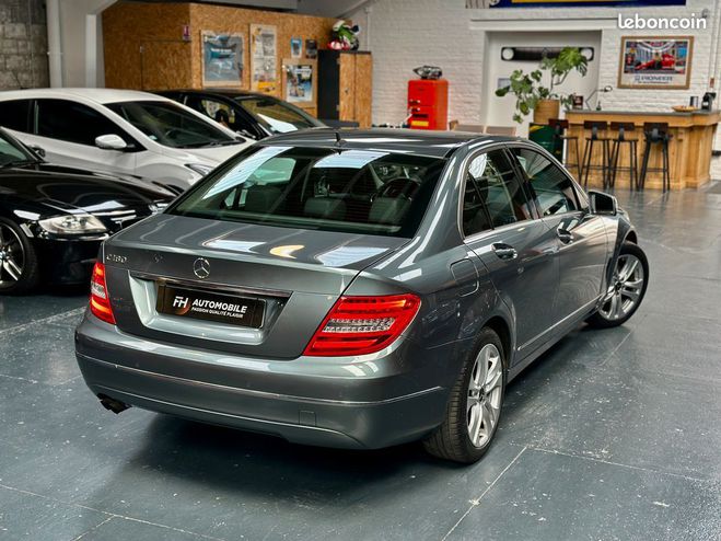 Mercedes Classe C C180 Historique d?entretien complet Etat Gris de 2011