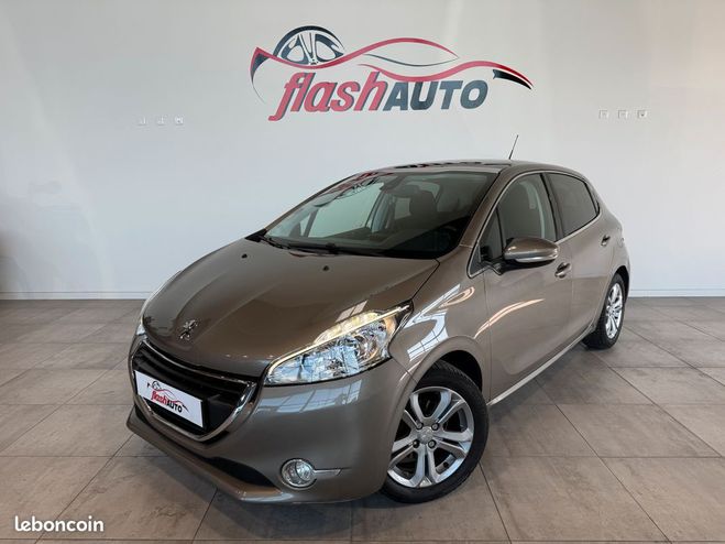 Peugeot 208 VTi 82cv ALLURE-2015  de 2015