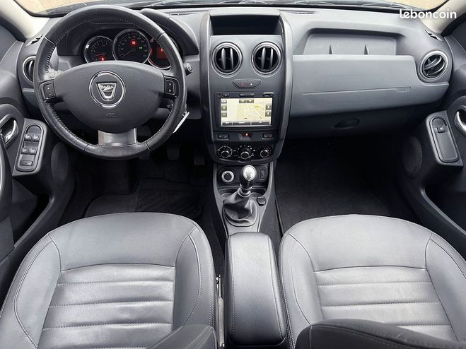 Dacia Duster 1.5 dCi 110 ch Prestige 4X4 Attelage GPS Argent de 2017