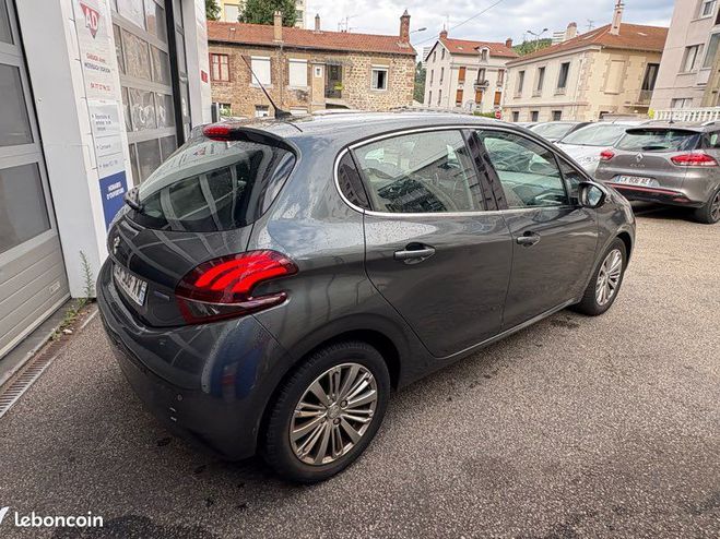 Peugeot 208 allure 1.2 110 cv 05-2017 Gris de 2017