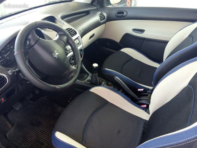 Peugeot 206 Belle pop art 2005 4ch pack tbe 128000 k Noir de 2005