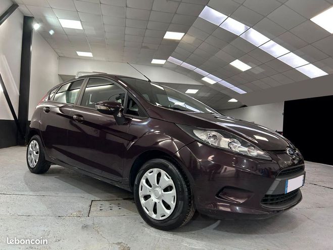 Ford Fiesta 1.6 TDCi 95ch 70.000Km 1re Main  de 2010