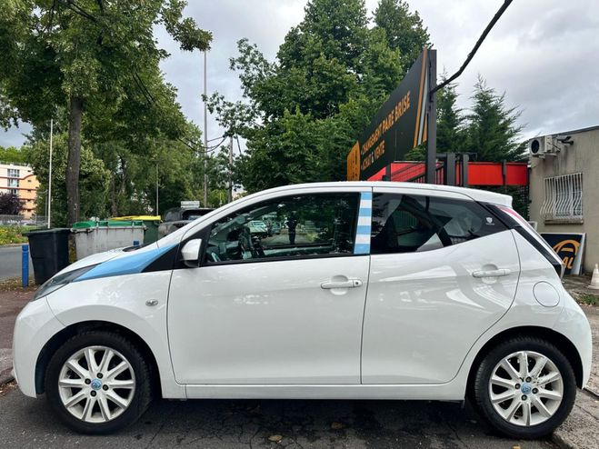 Toyota Aygo II 1.0 VVT-I 4CV X-PLAY 5P BVA5 BLANC de 2014