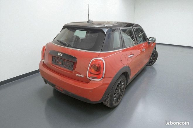 Mini Mini 5 portes COOPER 136CH CHILI II Rouge de 2017