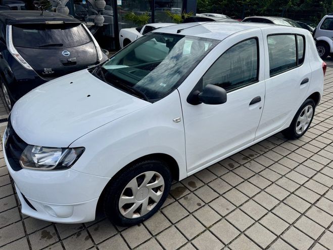 Dacia Sandero 1.2 16v 75ch AMBIANCE Blanc Mtallis de 2012