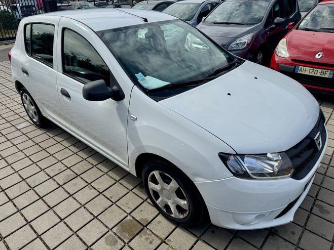 Dacia Sandero 1.2 16v 75ch AMBIANCE Blanc Mtallis de 2012
