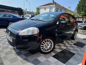  Voir détails -Fiat Grande Punto 1.2 8V 65CH CULT 5P à Morsang-sur-Orge (91)