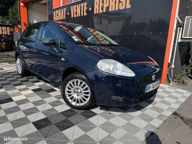Fiat Grande Punto 1.2 8V 65CH CULT 5P Bleu de 2010