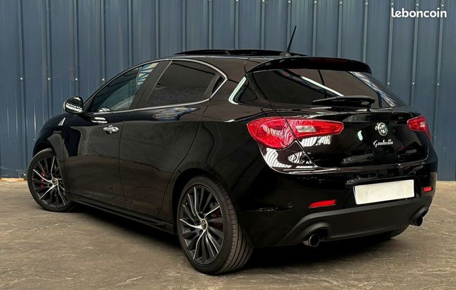 Alfa romeo Giulietta 1750 TBi 235ch Quadrifoglio Verde Toit o Noir de 2012