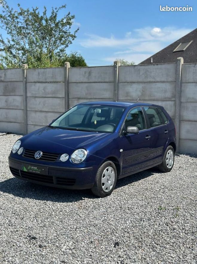 Volkswagen Polo ESSENCE Bleu de 2005