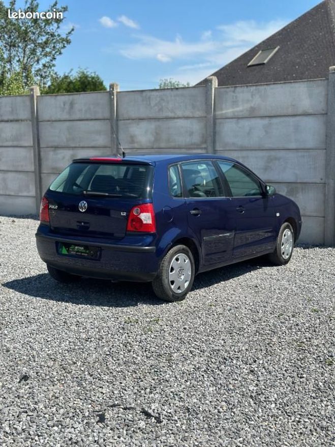 Volkswagen Polo ESSENCE Bleu de 2005