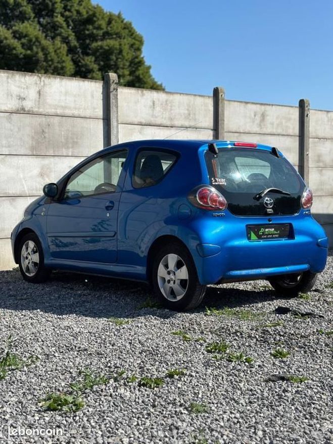 Toyota Aygo KILOMETRAGE CERTIFIER 1ER MAIN Bleu de 2009