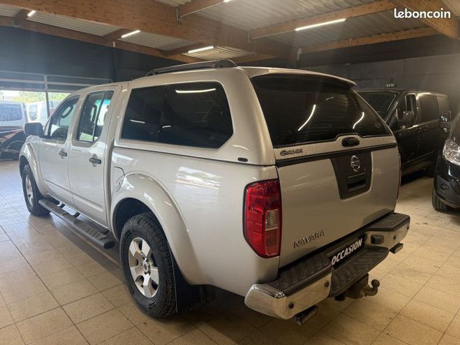 Nissan Navara 2.5 DCI 174CH DOUBLE-CAB LE Gris de 2007
