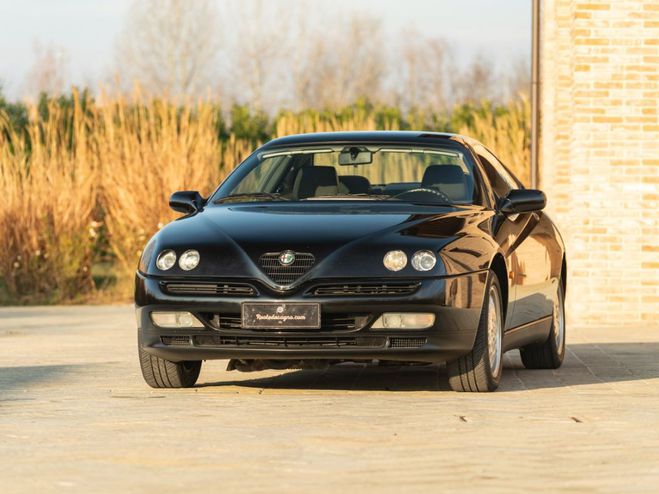 Alfa romeo GTV  NERO de 1996