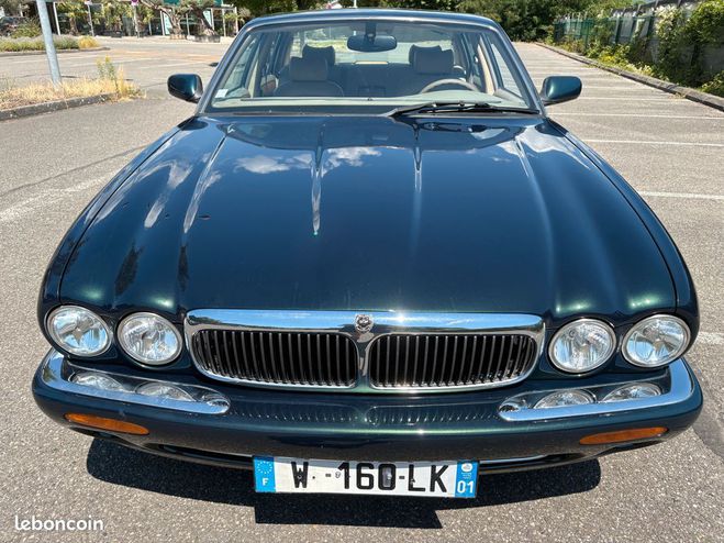 Jaguar XJ 8 essence automatique Vert de 2001
