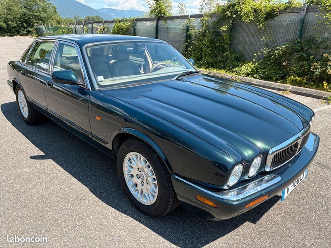 Jaguar XJ 8 essence automatique Vert de 2001