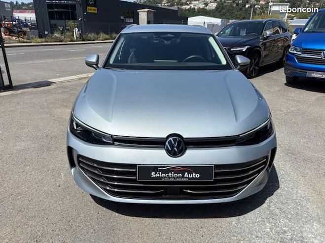 Volkswagen Passat sw tdi 150 dsg life plus Gris de 2024