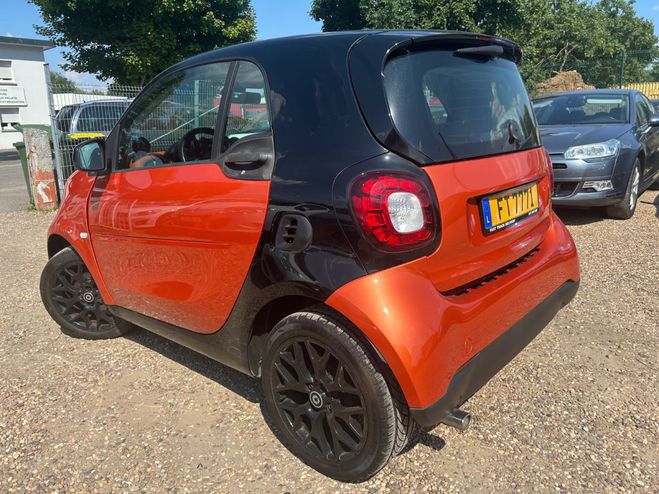 Smart Fortwo COUPE 0.9 TCE 90 PASSION * TOIT * GPS * Orange de 2015