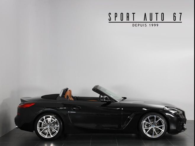 BMW Z4 20 I 197 CH 4 cylindres 2.0 L 16S Turbo Noir Saphir de 2019