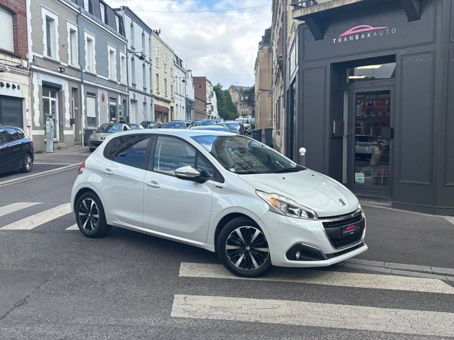 Peugeot 208 BlueHDi 100ch SS BVM5 Signature / APPLE  Blanc de 2019