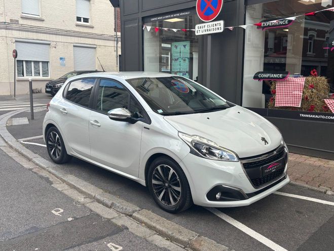 Peugeot 208 BlueHDi 100ch SS BVM5 Signature / APPLE  Blanc de 2019