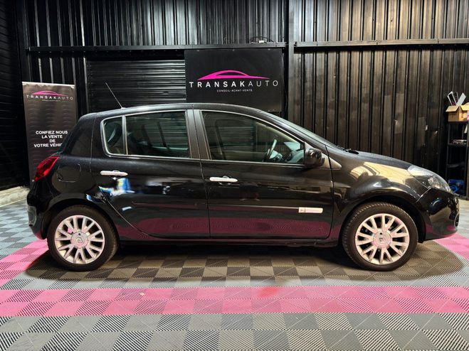 Renault Clio iii 3 tce 100 eco2 NOIR de 2010