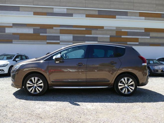 Peugeot 3008 1.6 HDI 120 Ch ALLURE ETG6 TOIT PANORAMI Marron de 2015
