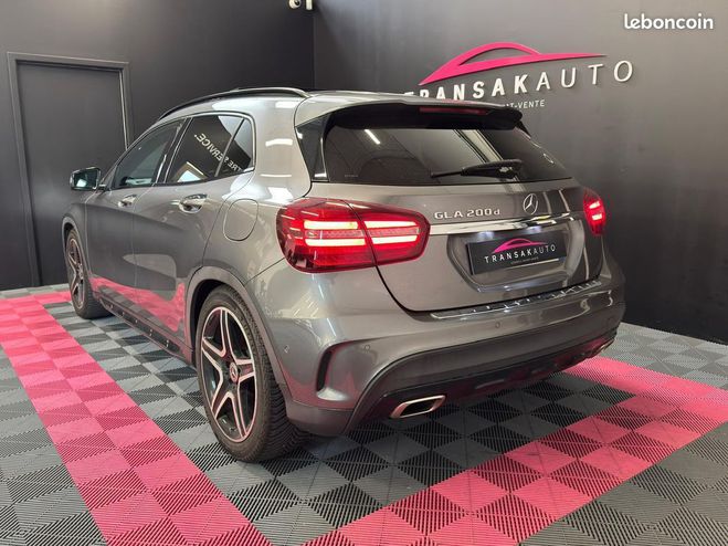 Mercedes Classe GLA Classe 200d 7-G DCT Fascination PACK AMG Gris de 2018